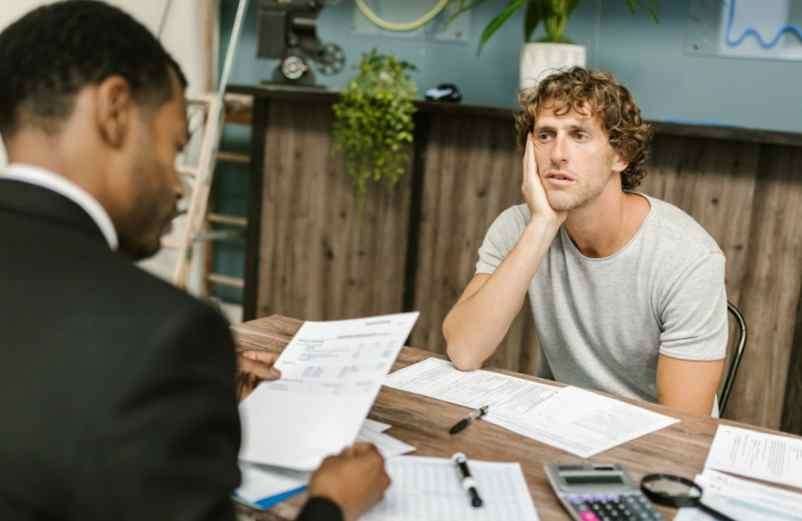 Qui paie les salariés si l'entreprise n'a plus d'argent ? TV DROIT